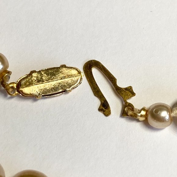 Vintage Cream Glass Pearl Necklace 24" 6mm Hand Knotted Matinee Length Clasp - Picture 6 of 9